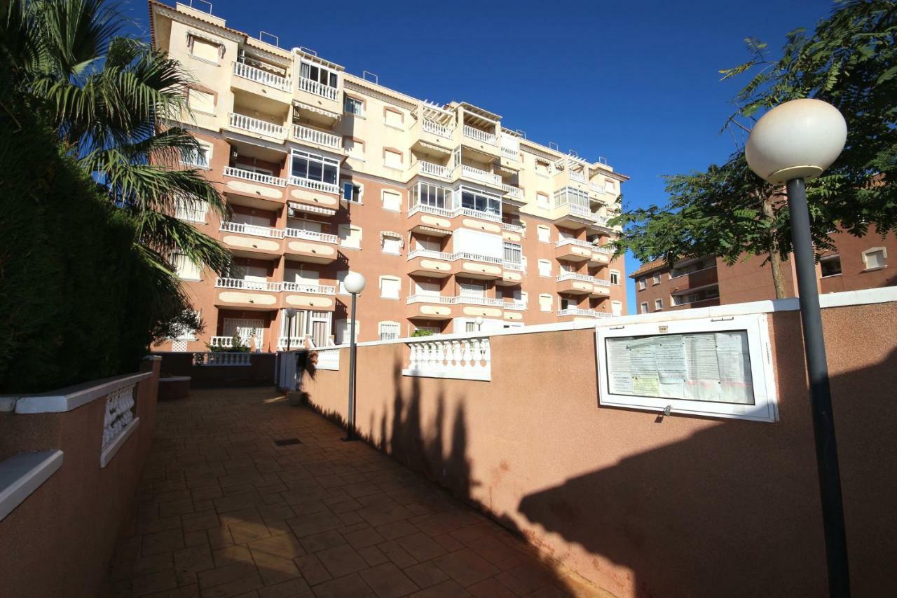 Apartment In La Mata Eneas 6 Торевиеха Екстериор снимка