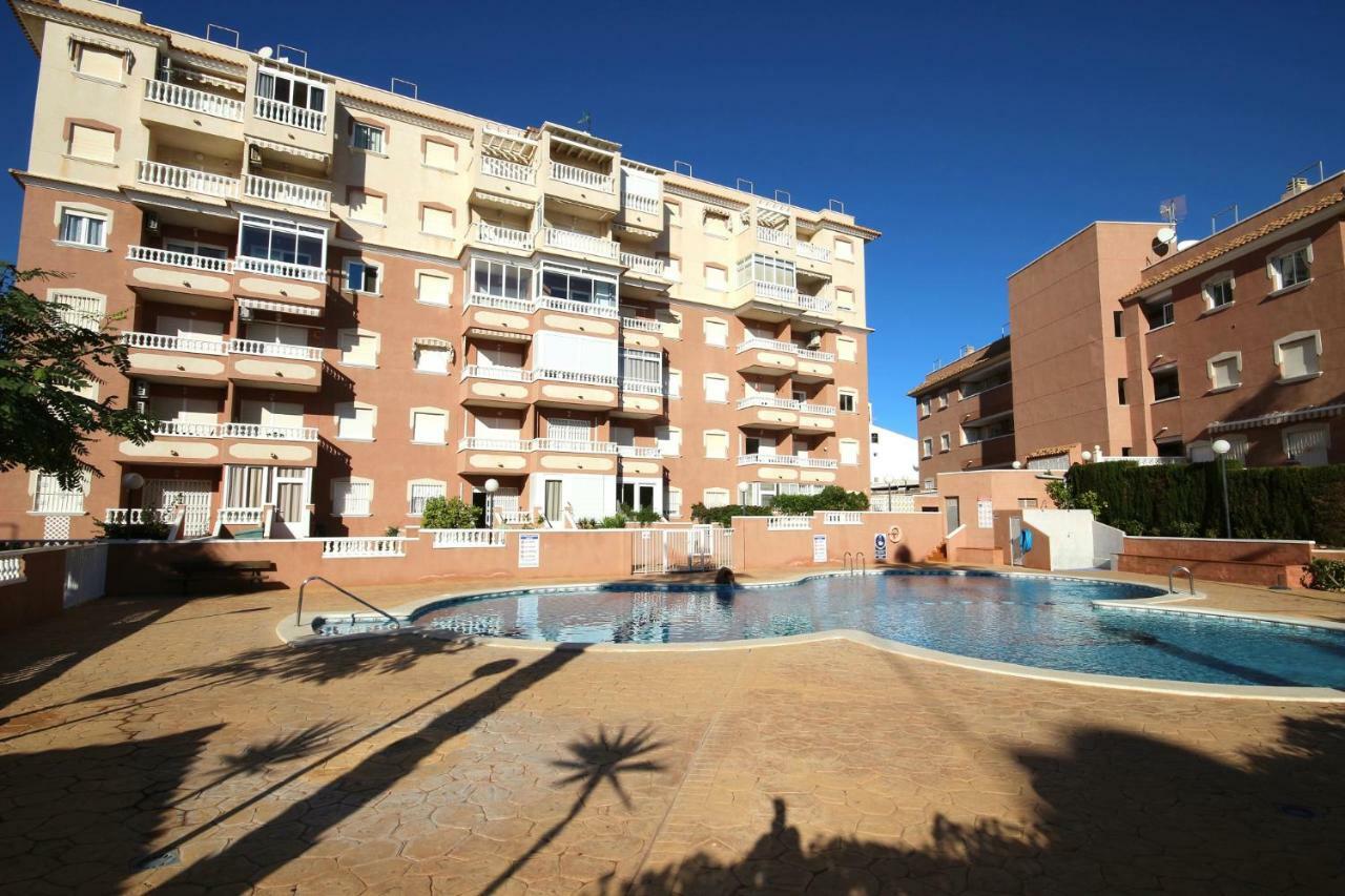 Apartment In La Mata Eneas 6 Торевиеха Екстериор снимка