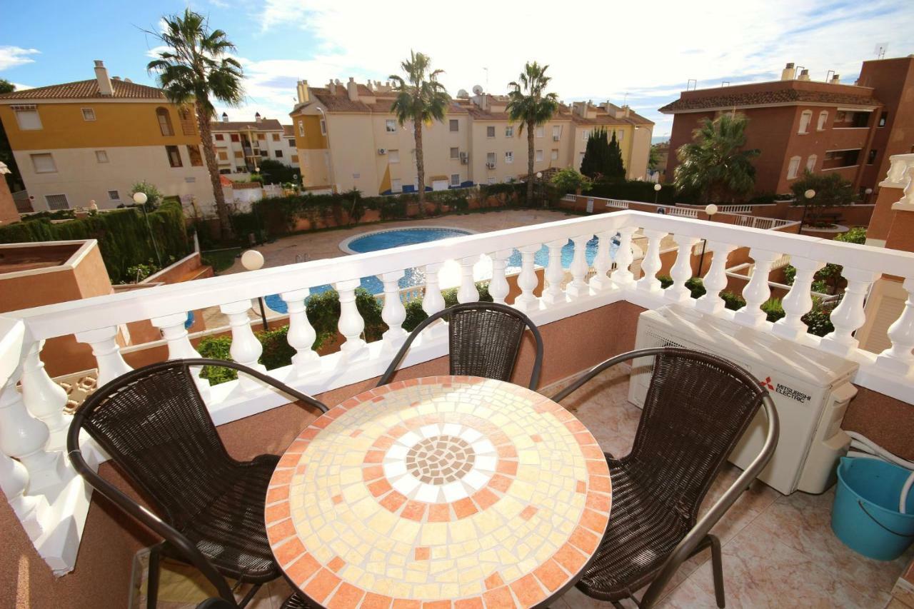 Apartment In La Mata Eneas 6 Торевиеха Екстериор снимка