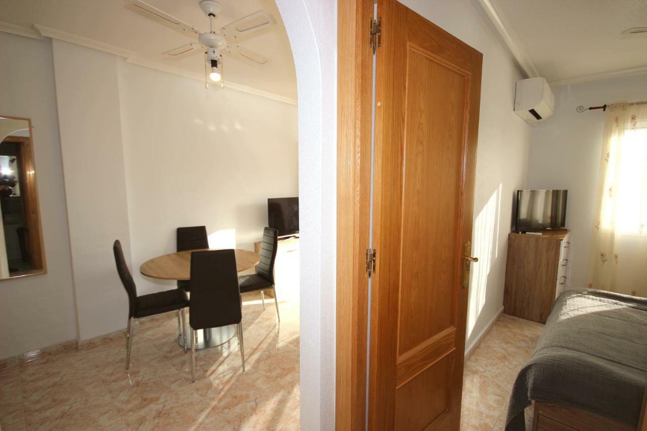 Apartment In La Mata Eneas 6 Торевиеха Екстериор снимка