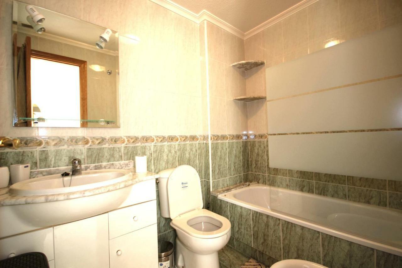 Apartment In La Mata Eneas 6 Торевиеха Екстериор снимка