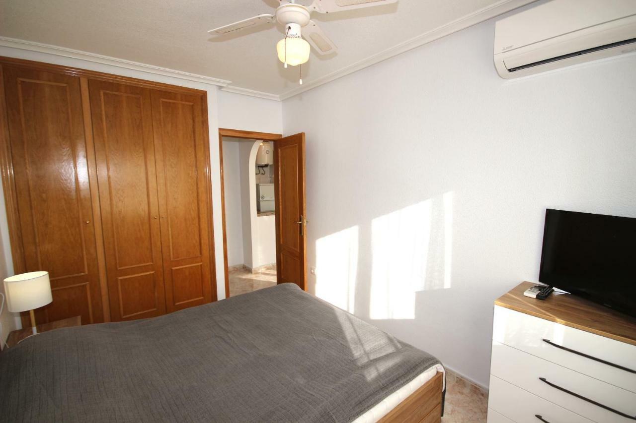 Apartment In La Mata Eneas 6 Торевиеха Екстериор снимка